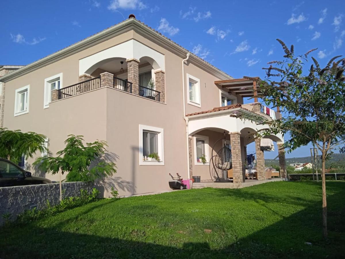 Loreta Primosten Exterior photo